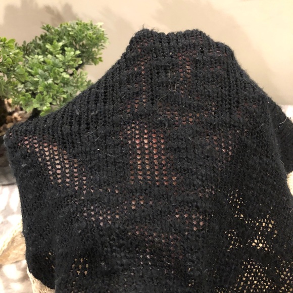 Hot & Delicious Knitted Sweater Long Sleeves - Picture 11 of 16